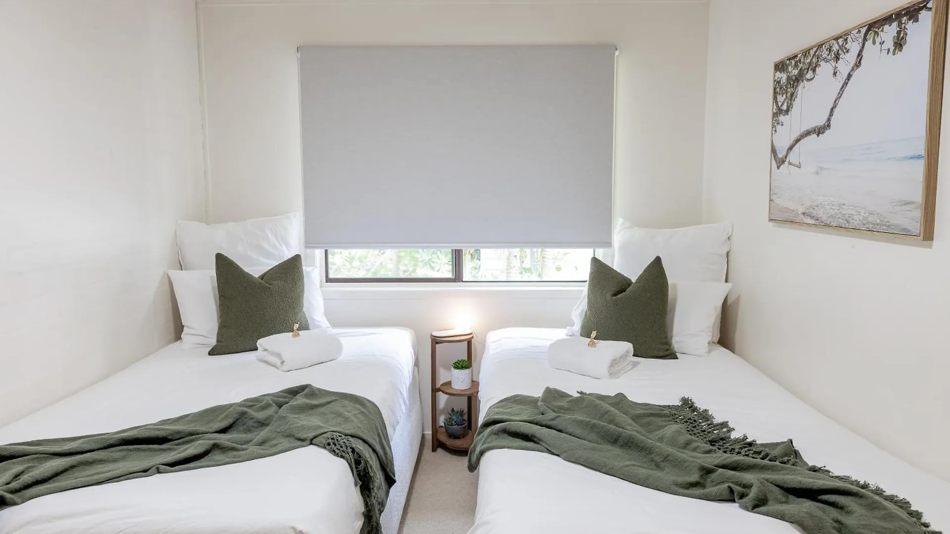 Cute Little Cove Gem…Walking Distance To Beach! Noosa Heads 0*,  Austrália